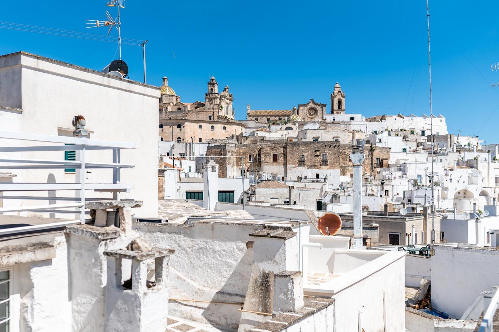 Апартаменти Ostuni Style - 2 Terraces With Sea Views Екстер'єр фото